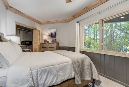 Mountain Light & Modern Design in Monument - Monument, Colorado