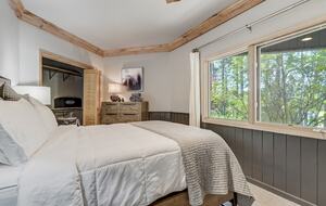 Mountain Light & Modern Design in Monument - Monument, Colorado