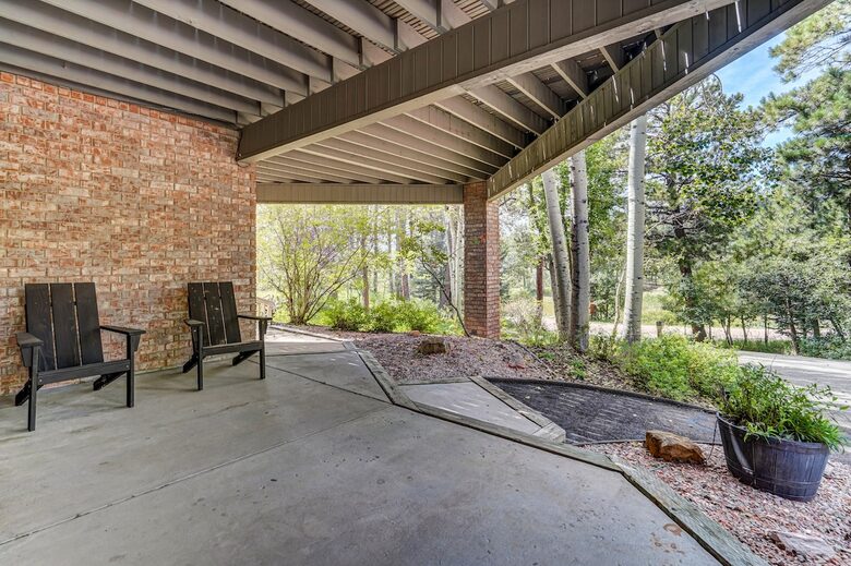 Mountain Light & Modern Design in Monument - Monument, Colorado