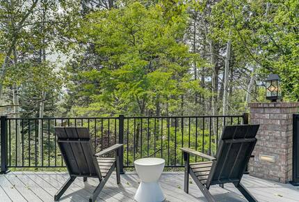 Mountain Light & Modern Design in Monument - Monument, Colorado