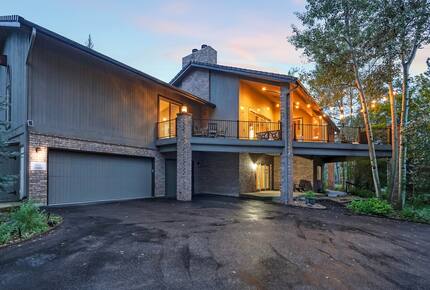 Mountain Light & Modern Design in Monument - Monument, Colorado