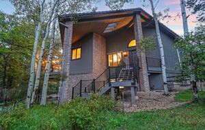Mountain Light & Modern Design in Monument - Monument, Colorado