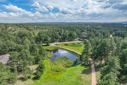Mountain Light & Modern Design in Monument - Monument, Colorado