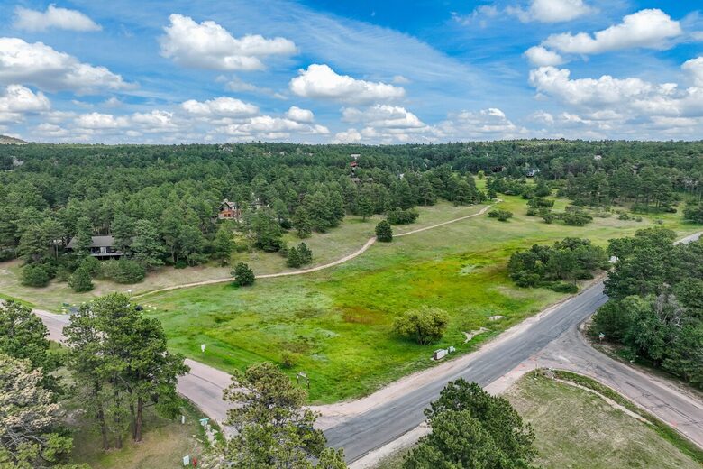 Mountain Light & Modern Design in Monument - Monument, Colorado