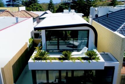 Contemporary Waterfront Elegance in Perth - Perth, Australia