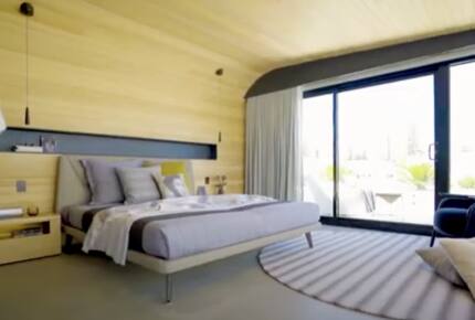 Contemporary Waterfront Elegance in Perth - Perth, Australia