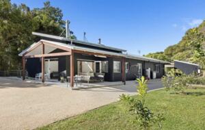Stylish Sanctuary in the Scenic Tweed Hills - Carool, Australia