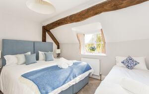 Cotswolds Country Retreat with hot tub - Langford, United Kingdom