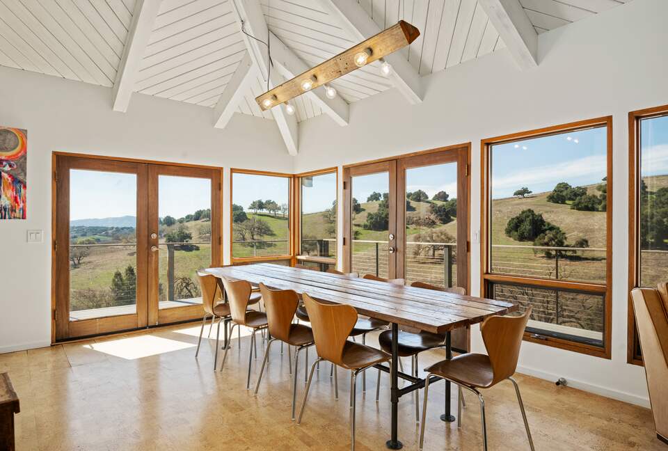 Dining room, seating for 10