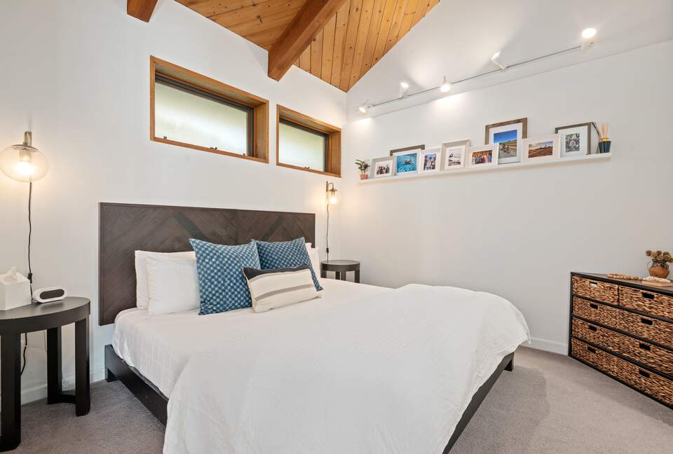 Pool house Bedroom
