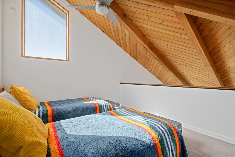 Pool house loft