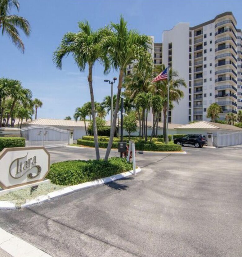 Elegant Oceanfront Living on Hutchinson Island - Hutchinson Island, Florida