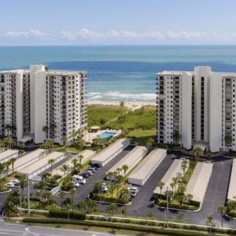 Elegant Oceanfront Living on Hutchinson Island - Hutchinson Island, Florida