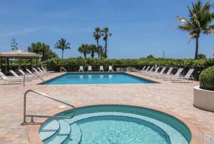 Elegant Oceanfront Living on Hutchinson Island - Hutchinson Island, Florida