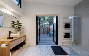 Coastal Calm | A Light-Filled Retreat in Rye - Rye, Australia