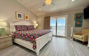 Steps from the Sand | Cozy Gulf-Front Townhouse - Panama City Beach, Florida