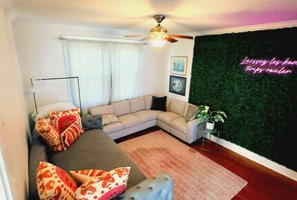 Classic Comfort in the Heart of Uptown New Orleans - New Orleans, Louisiana