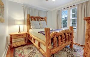 Classic Comfort in the Heart of Uptown New Orleans - New Orleans, Louisiana