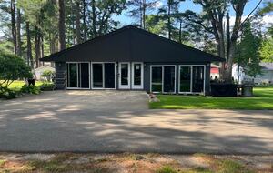 Refined Lakefront Living on Pristine Higgins Lake - Roscommon, Michigan