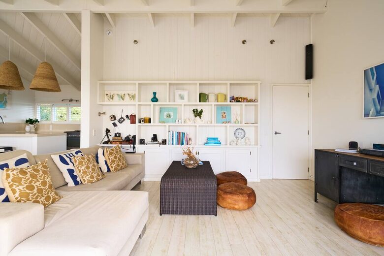 Sophisticated Island Living with Spa & Sun Decks - Waiheke Island, New Zealand