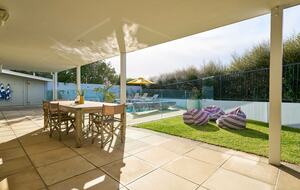 Sophisticated Island Living with Spa & Sun Decks - Waiheke Island, New Zealand