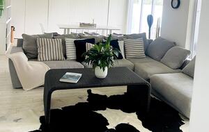 Sophisticated Island Living with Spa & Sun Decks - Waiheke Island, New Zealand