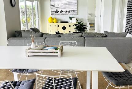 Sophisticated Island Living with Spa & Sun Decks - Waiheke Island, New Zealand