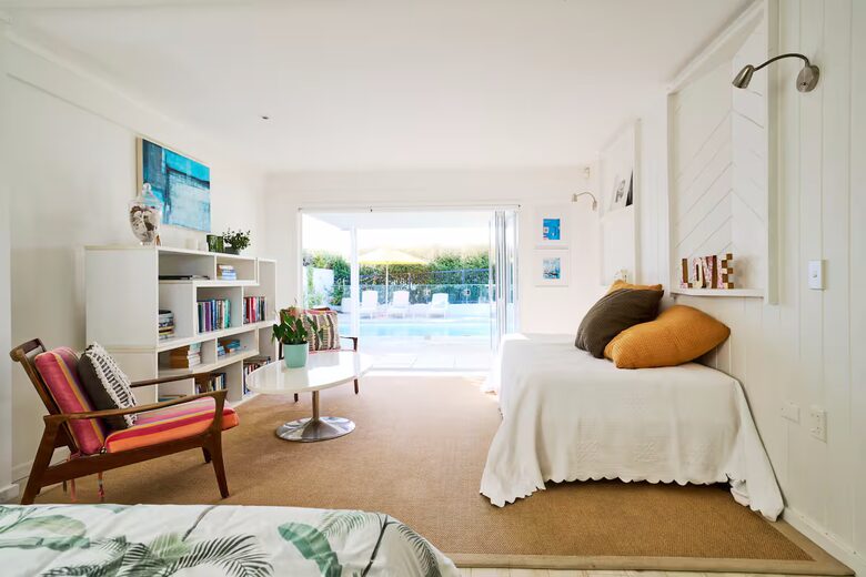Sophisticated Island Living with Spa & Sun Decks - Waiheke Island, New Zealand