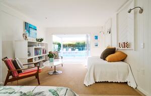 Sophisticated Island Living with Spa & Sun Decks - Waiheke Island, New Zealand