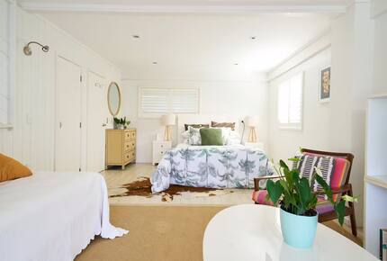 Sophisticated Island Living with Spa & Sun Decks - Waiheke Island, New Zealand