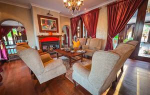 Vaal-Villa | Vintage Style Farmhouse - Vanderbijlpark, South Africa