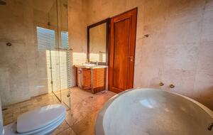 Vaal-Villa | Vintage Style Farmhouse - Vanderbijlpark, South Africa