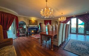 Vaal-Villa | Vintage Style Farmhouse - Vanderbijlpark, South Africa