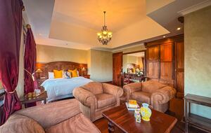 Vaal-Villa | Vintage Style Farmhouse - Vanderbijlpark, South Africa