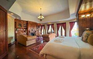 Vaal-Villa | Vintage Style Farmhouse - Vanderbijlpark, South Africa