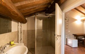 15th-Century Farmhouse in the Heart of Chianti - Lucignano, Italy