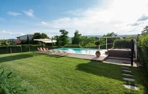 15th-Century Farmhouse in the Heart of Chianti - Lucignano, Italy