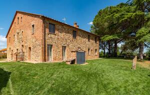 15th-Century Farmhouse in the Heart of Chianti - Lucignano, Italy