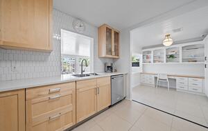 Sunny Sarasota Retreat Near Beaches & Downtown - Sarasota, Florida