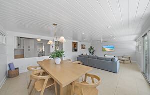 Sunny Sarasota Retreat Near Beaches & Downtown - Sarasota, Florida