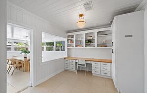 Sunny Sarasota Retreat Near Beaches & Downtown - Sarasota, Florida