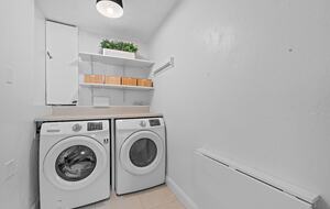 Sunny Sarasota Retreat Near Beaches & Downtown - Sarasota, Florida