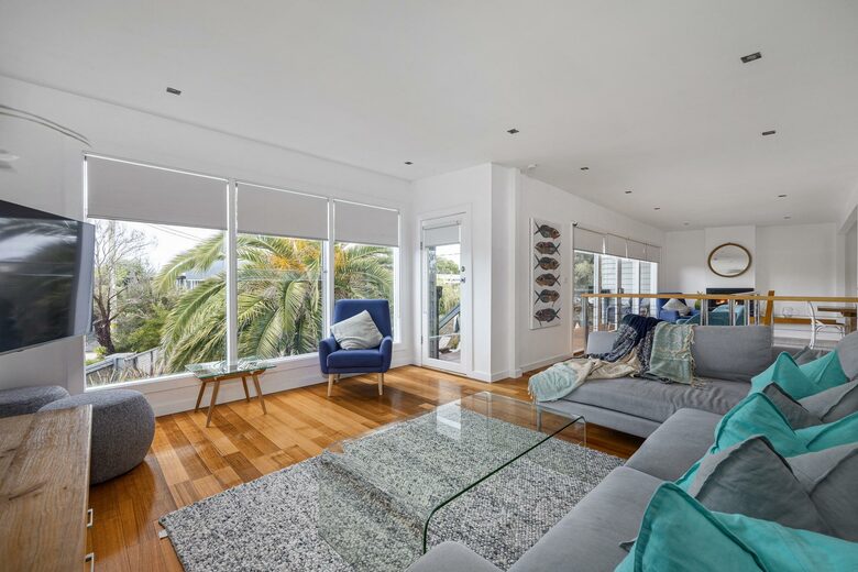 Blairgowrie Front Beach House | Refined Coastal Retreat Steps from the Sea - Blairgowrie, Australia