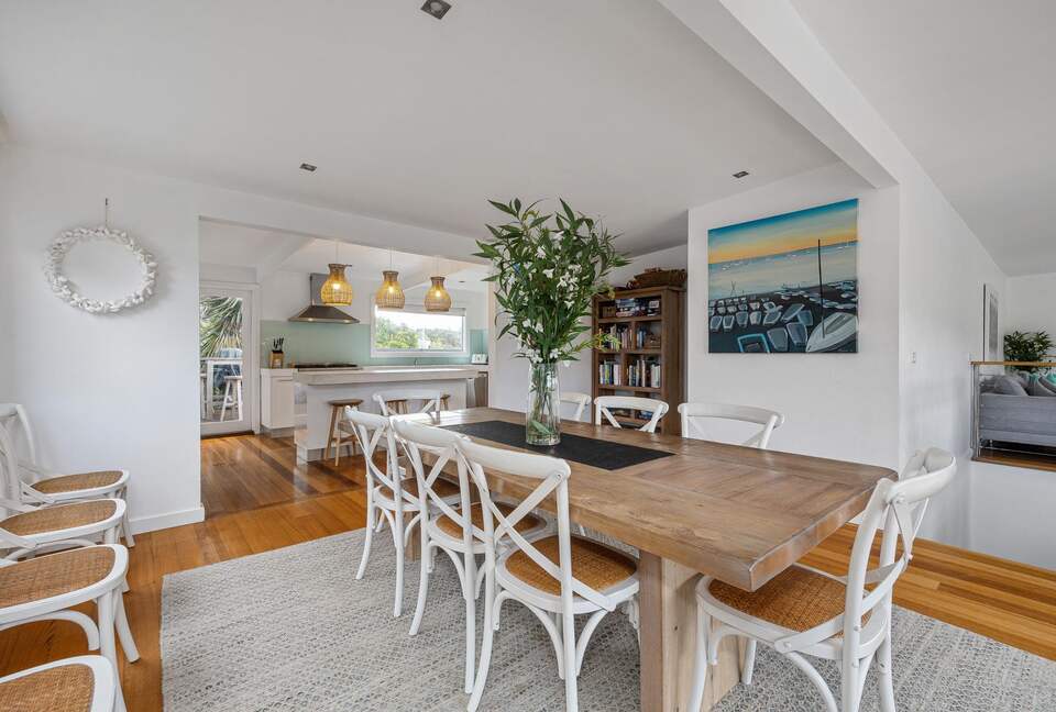 Blairgowrie Front Beach House | Refined Coastal Retreat Steps from the Sea - Blairgowrie, Australia