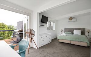 Blairgowrie Front Beach House | Refined Coastal Retreat Steps from the Sea - Blairgowrie, Australia