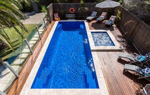 Blairgowrie Front Beach House | Refined Coastal Retreat Steps from the Sea - Blairgowrie, Australia