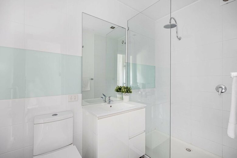 Blairgowrie Front Beach House | Refined Coastal Retreat Steps from the Sea - Blairgowrie, Australia