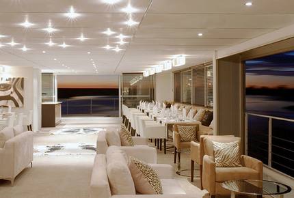 A Master Suite on The Zambezi Queen - Botswana, Botswana