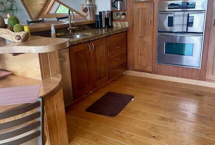 Charming Guest House on a 200/Acre Gated Estate - Middletown, Connecticut