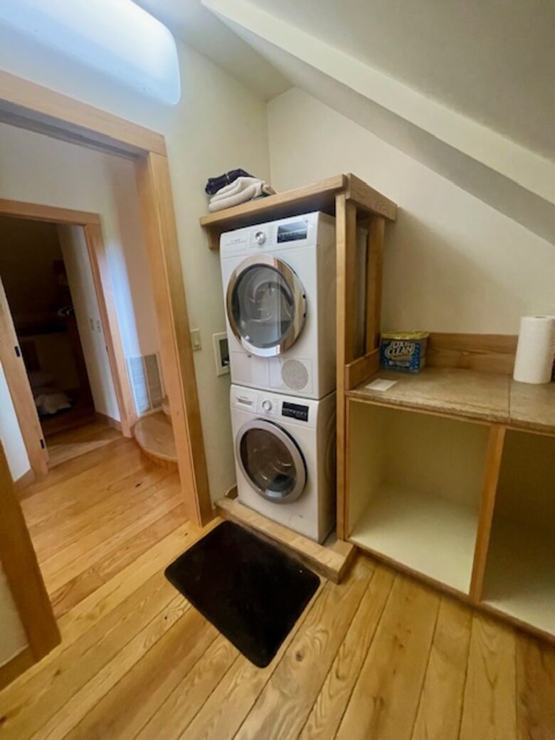 Charming Guest House on a 200/Acre Gated Estate - Middletown, Connecticut